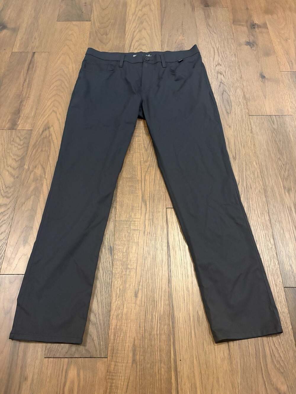 TravisMathew Pants Size 35 Black Golf Trousers